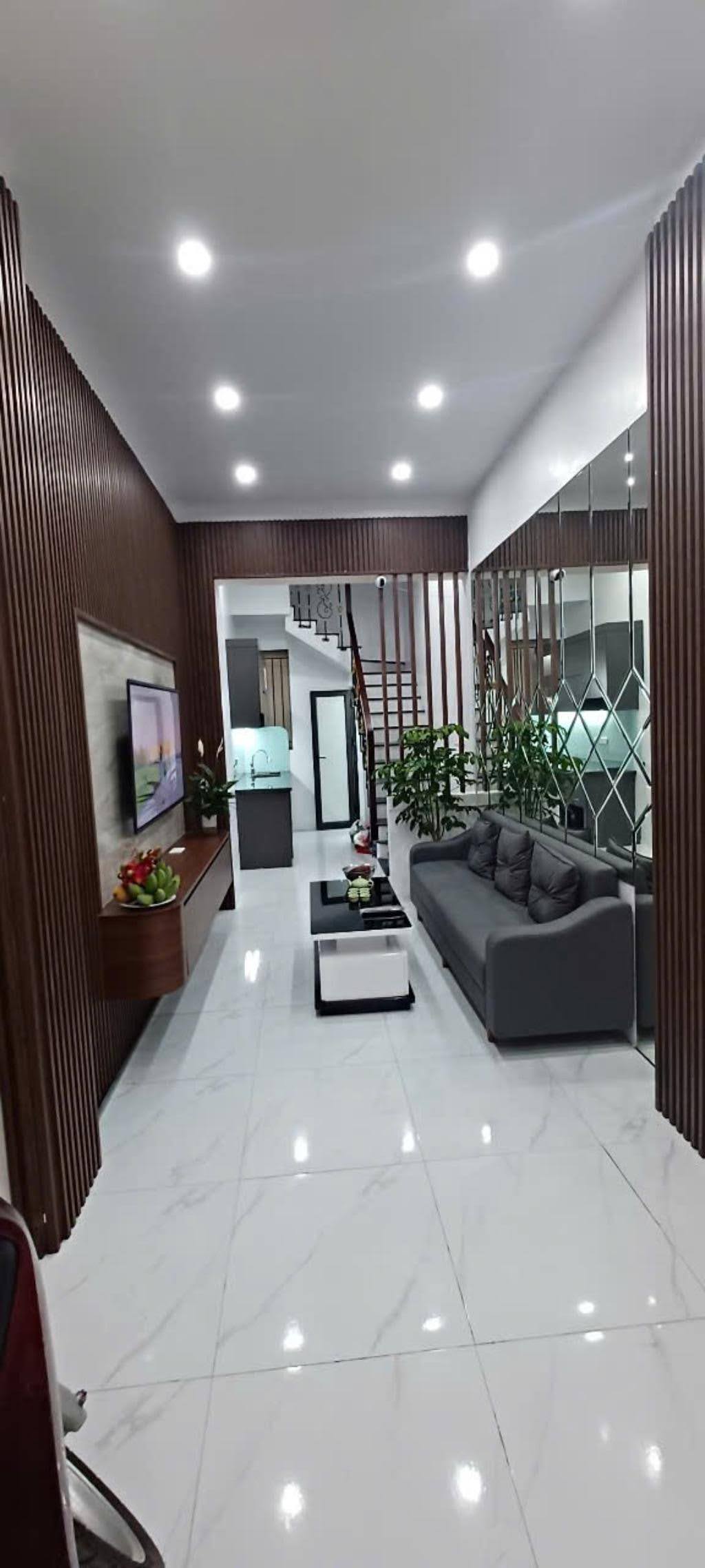 BÁN NHÀ 3 TẦNG, 28M2, HAI BÀ TRƯNG - GIÁ 5 TỶ X - SỔ ĐỎ CHÍNH CHỦ - Ảnh chính